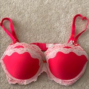 Valentine’s Day Victoria’s Secret dreams Demi bra